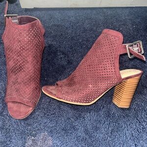 Francesca's Collections Maroon Peep-Toe Block Heels